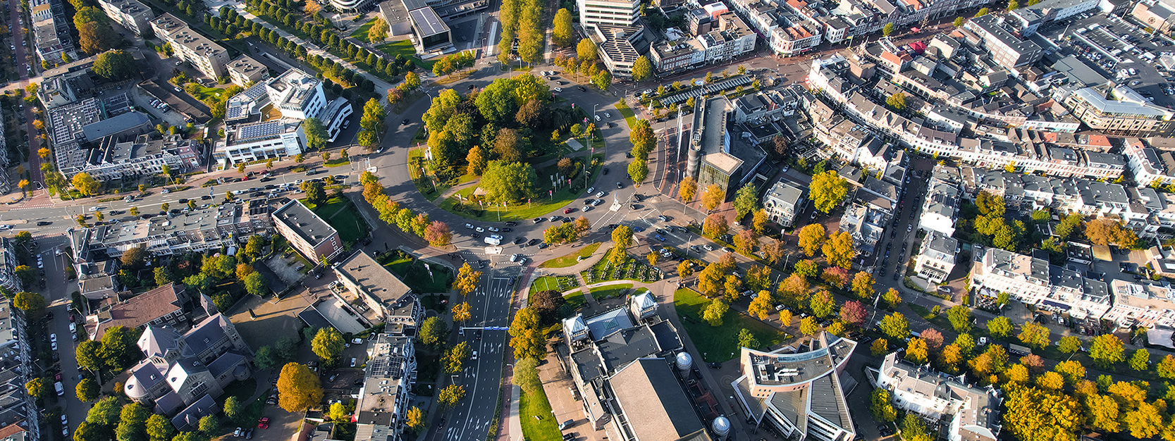 Luchtfoto van het Keizer Karelplein in Nijmegen.